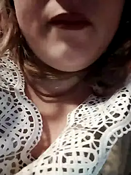 Snapshot of SWEETLUNA077 chatting on January 6, 2026, 4:21 pm SWEETLUNA077 online show from January 6, 2026, 4:21 pm