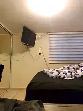 Snapshot of tropikboy chatting on October 7, 2025, 10:12 am tropikboy online show from October 7, 2025, 10:12 am