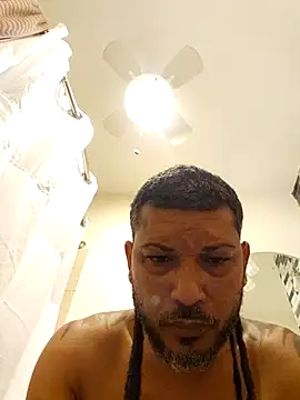 Snapshot of tropikboy chatting on November 10, 2025, 10:03 am tropikboy online show from November 10, 2025, 10:03 am