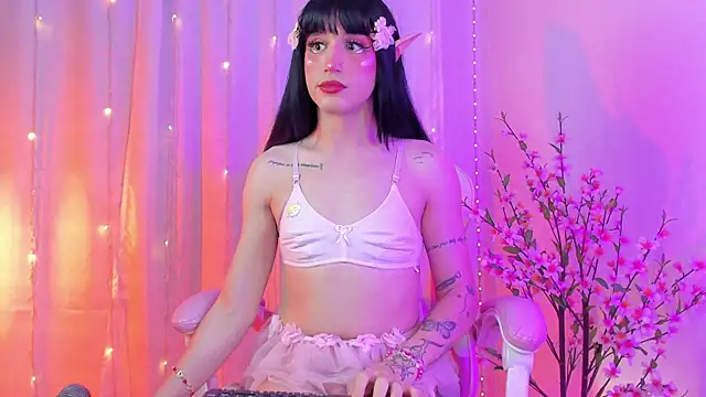 rosseblondee online show from January 13, 2026, 11:43 pm