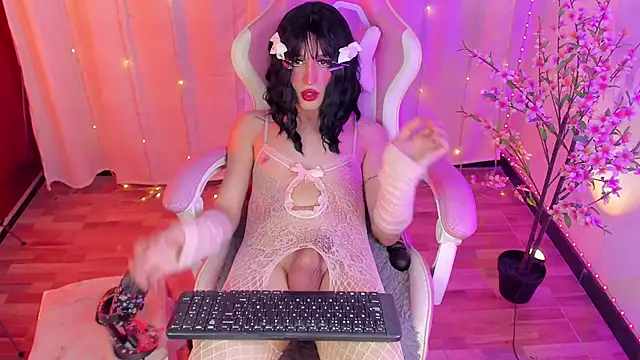 rosseblondee online show from July 5, 2026, 8:27 pm