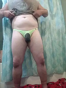 Snapshot of FUNINWV9 chatting on October 3, 2025, 1:57 am FUNINWV9 online show from October 3, 2025, 1:57 am