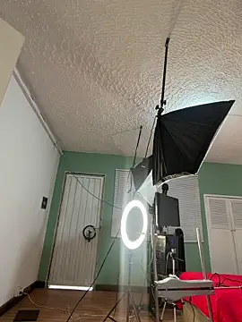 Snapshot of valerie_lya chatting on February 20, 2026, 12:49 pm valerie lya online show from February 20, 2026, 12:49 pm