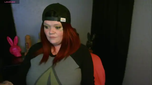 HoneyChambers online show from November 15, 2025, 11:10 pm