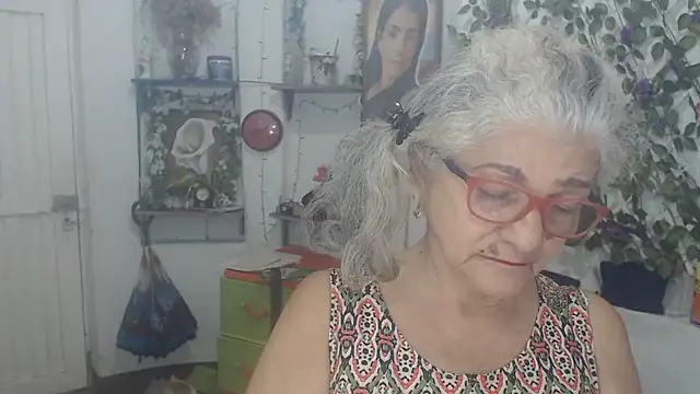 FunnyGrandma online show from February 4, 2026, 3:12 am