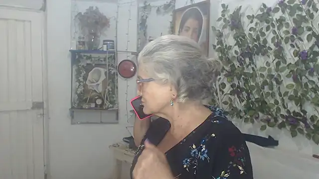 FunnyGrandma online show from February 10, 2026, 12:04 am