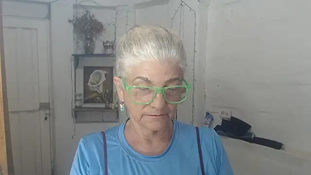 FunnyGrandma online show from July 31, 2026, 3:17 am