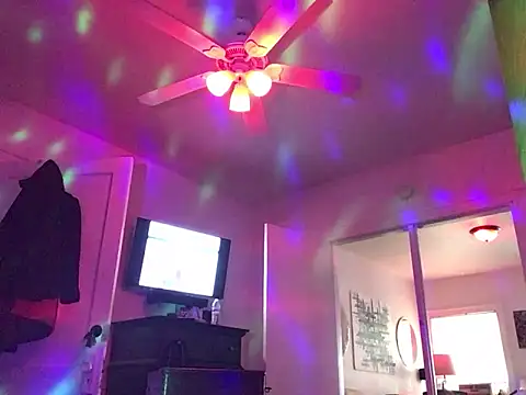 Snapshot of Jcharlesnew69@xh chatting on November 16, 2025, 3:28 pm Jcharlesnew69xh online show from November 16, 2025, 3:28 pm