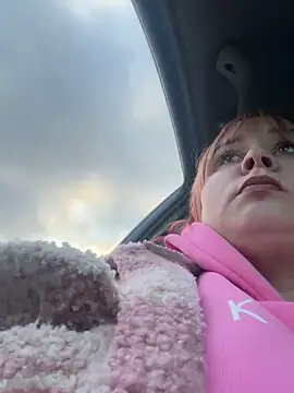 Model9798 online show from February 7, 2025, 2:26 pm