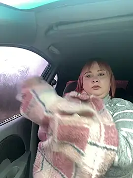 Model9798 online show from March 11, 2025, 8:52 am