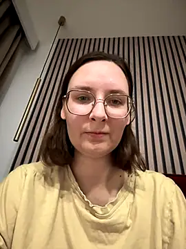 The Snowwhitee online show from November 12, 2025, 9:03 pm