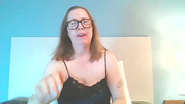 Snapshot of SweetandNaughty1 chatting on March 17, 2025, 3:14 am SweetandNaughty1 online show from March 17, 2025, 3:14 am