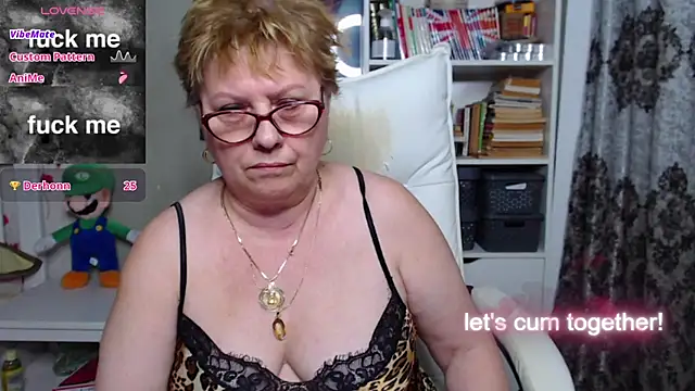 Snapshot of Mella4you chatting on February 5, 2025, 2:16 pm Mella4you online show from February 5, 2025, 2:16 pm