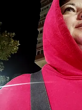 Snapshot of AleshaArabian chatting on October 20, 2025, 2:34 am AleshaArabian online show from October 20, 2025, 2:34 am