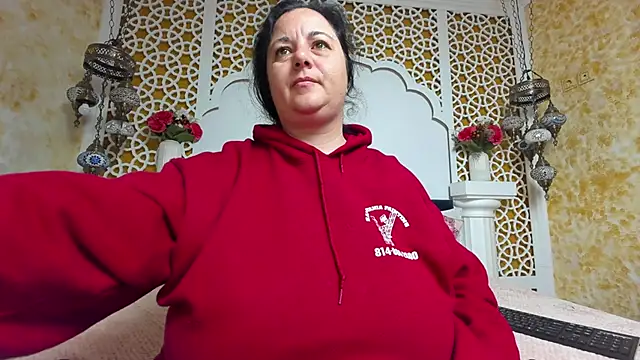 Snapshot of AleshaArabian chatting on November 3, 2025, 4:58 am AleshaArabian online show from November 3, 2025, 4:58 am