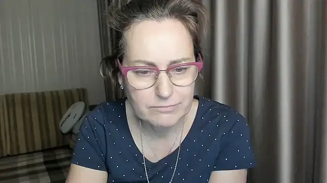 Snapshot of lauraoven chatting on January 15, 2025, 7:12 pm lauraoven online show from January 15, 2025, 7:12 pm