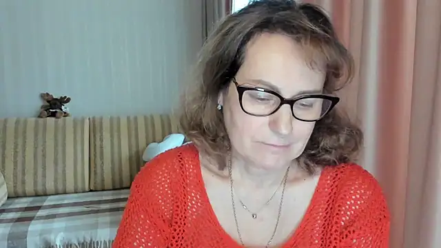 Snapshot of lauraoven chatting on March 2, 2025, 10:56 am lauraoven online show from March 2, 2025, 10:56 am