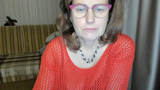 Snapshot of lauraoven chatting on March 11, 2025, 7:14 pm lauraoven online show from March 11, 2025, 7:14 pm