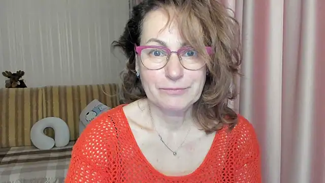 Snapshot of lauraoven chatting on March 19, 2025, 7:29 am lauraoven online show from March 19, 2025, 7:29 am