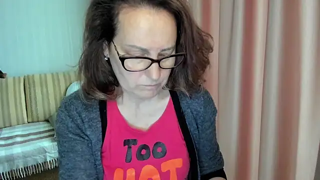 lauraoven online show from May 15, 2026, 7:59 am