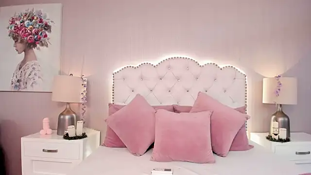 Sofiia W26 online show from January 27, 2025, 9:33 pm