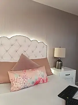 Sofiia W26 online show from February 19, 2025, 7:48 pm