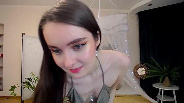 CloudGrace online show from March 14, 2025, 9:21 pm