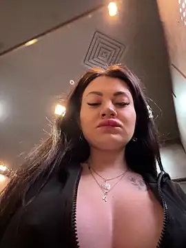 Wet  Bunny online show from February 5, 2025, 6:35 am