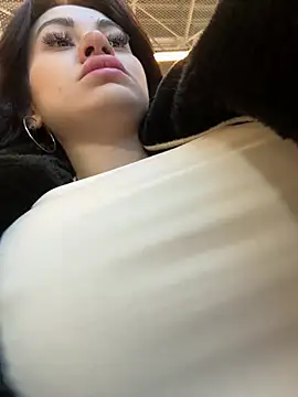 Wet  Bunny online show from March 15, 2025, 9:41 am