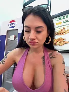 Wet  Bunny online show from June 17, 2026, 12:07 pm