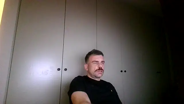 Snapshot of mrbigballs chatting on October 26, 2025, 11:42 pm mrbigballs online show from October 26, 2025, 11:42 pm