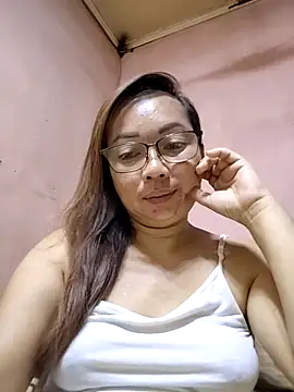 asianwet4u online show from April 5, 2026, 3:47 am