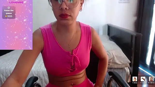 sensual nataliee online show from June 1, 2026, 3:47 pm