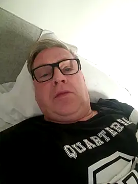 Snapshot of RobertStripX chatting on December 15, 2024, 9:03 am RobertStripX online show from December 15, 2024, 9:03 am