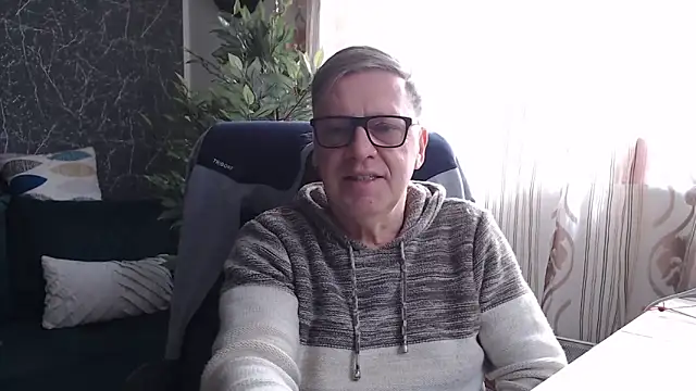 Snapshot of RobertStripX chatting on March 3, 2026, 7:14 am RobertStripX online show from March 3, 2026, 7:14 am