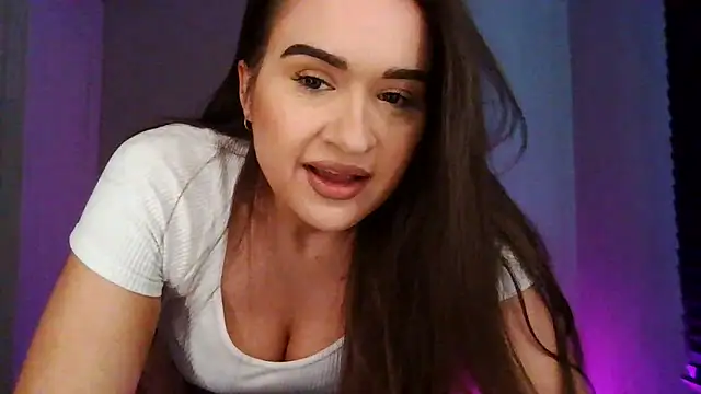 Snapshot of avajade chatting on October 22, 2025, 7:52 am avajade online show from October 22, 2025, 7:52 am