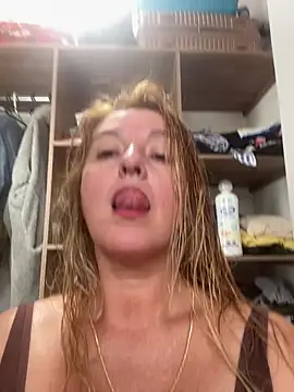 moniquerainx online show from June 12, 2026, 3:11 pm