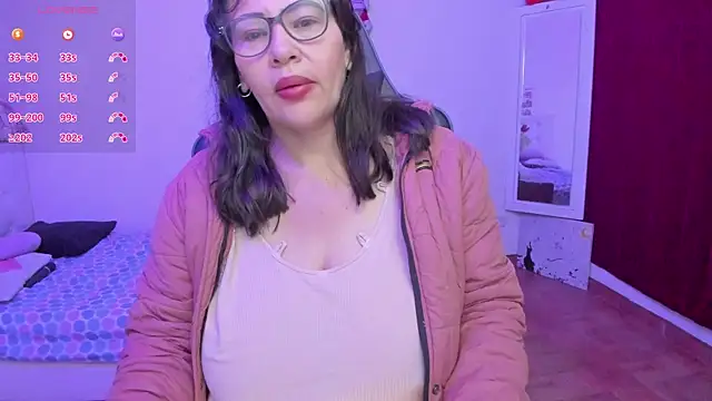 esmeralda milf online show from April 15, 2026, 1:07 pm