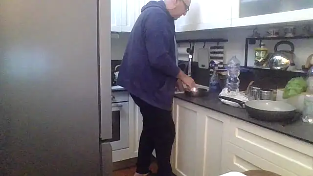 ANONIMO7735 online show from October 24, 2025, 9:49 am