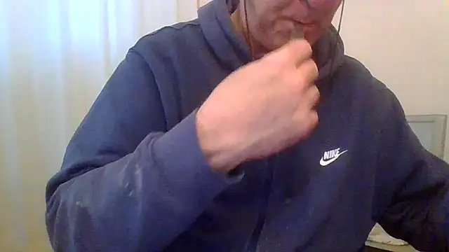 ANONIMO7735 online show from December 16, 2025, 6:40 am