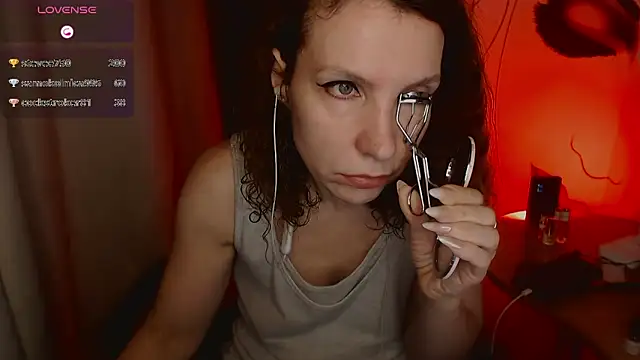 JohansonKatie online show from January 9, 2025, 2:11 am