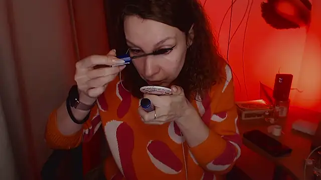 JohansonKatie online show from January 13, 2025, 2:39 am