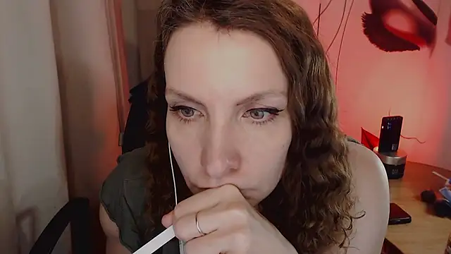 JohansonKatie online show from January 27, 2025, 2:24 pm