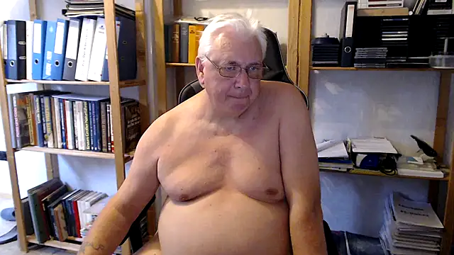 SchwanzhureXXL online show from June 28, 2026, 3:29 pm