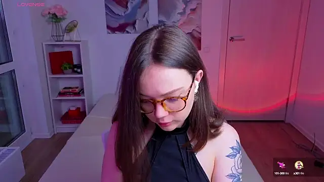 MilenaSaint online show from October 6, 2025, 4:32 am