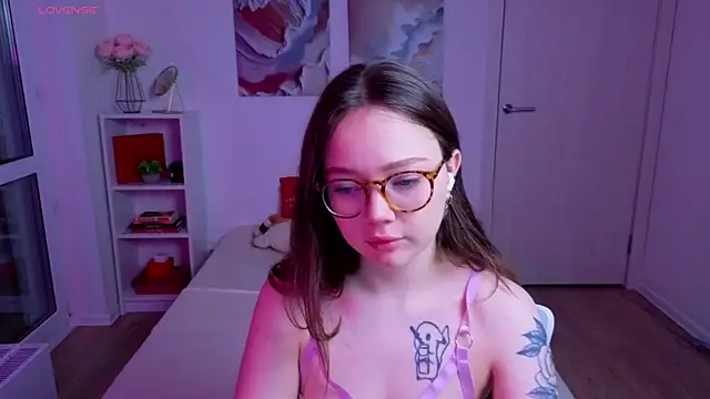 MilenaSaint online show from October 14, 2025, 4:24 am