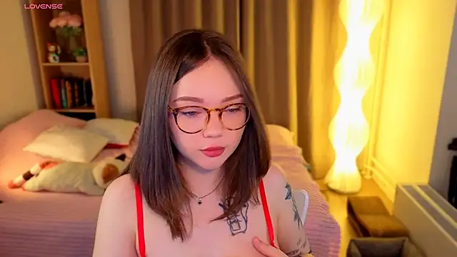 MilenaSaint online show from February 25, 2026, 3:49 am