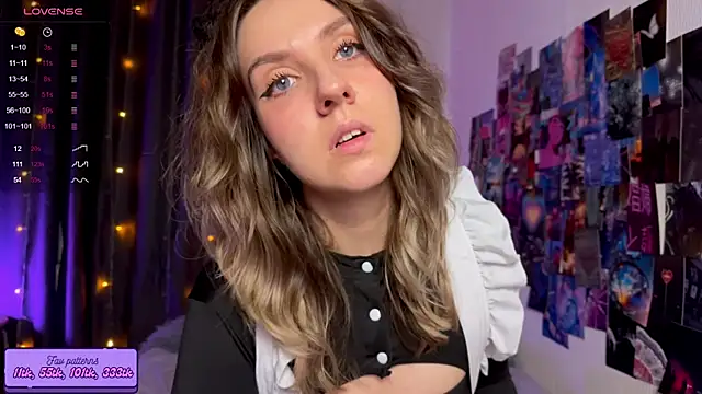 Snapshot of HotaruTomo chatting on October 4, 2025, 5:16 am HotaruTomo online show from October 4, 2025, 5:16 am