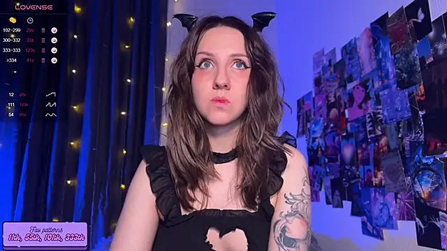 Snapshot of HotaruTomo chatting on November 5, 2025, 2:22 am HotaruTomo online show from November 5, 2025, 2:22 am