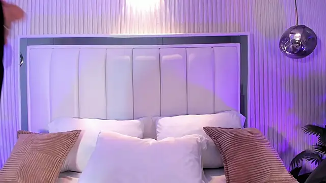 Snapshot of naughty_flower18 chatting on February 3, 2026, 11:21 pm naughty flower18 online show from February 3, 2026, 11:21 pm